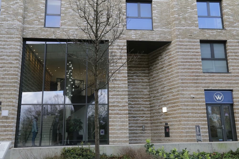 Pontoon Dock Apartment