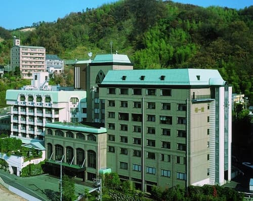 Dogo Onsen Hotel Tsubakikan