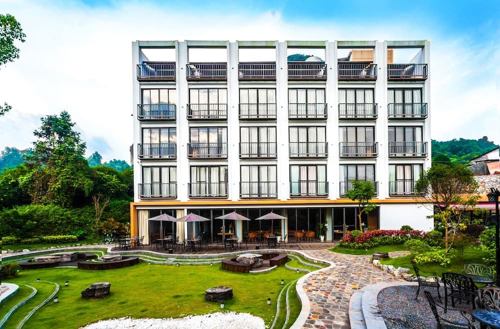 Courtyard Hotel – Li River Branch