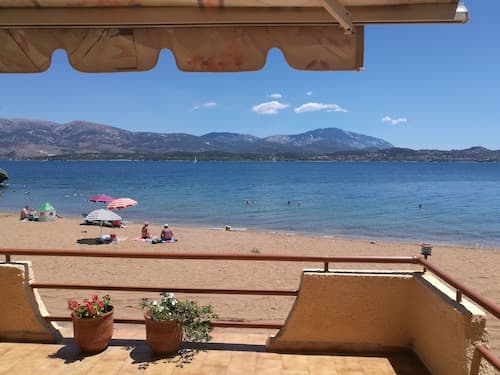 Alekos Beach Houses-Amalia
