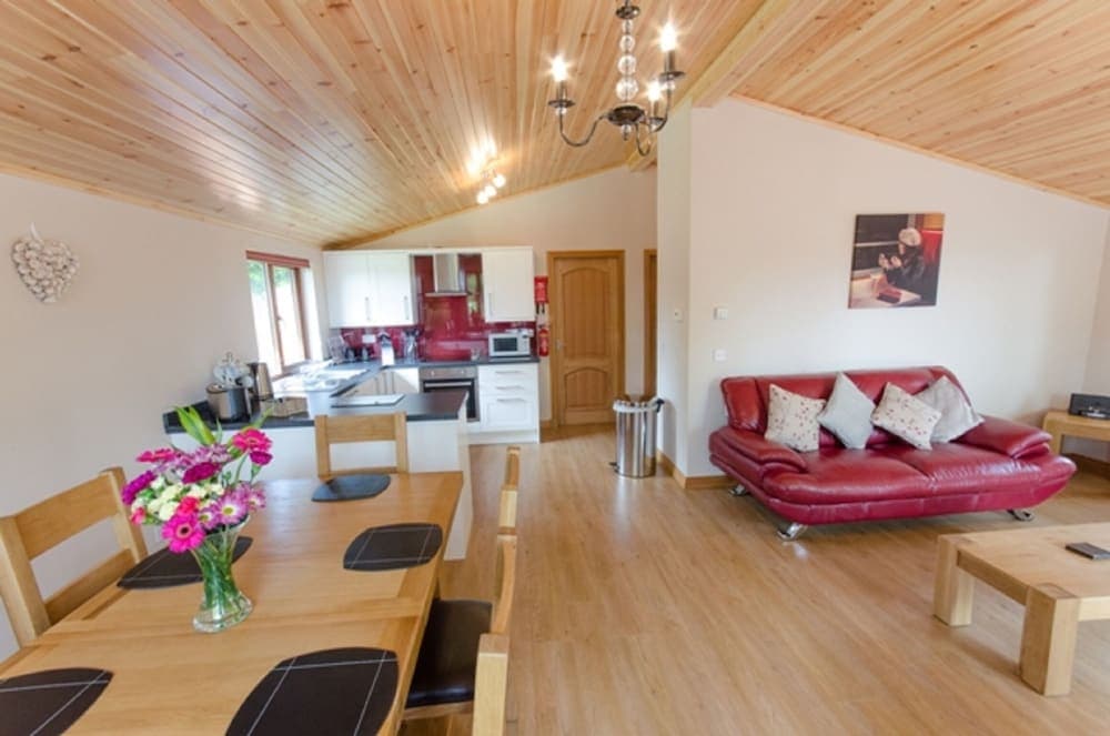 Laurel Lodge