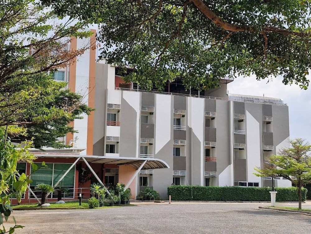 Tharakiree Place Hotel