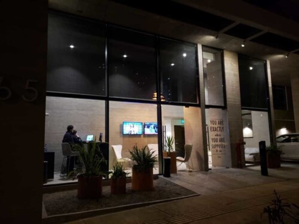 Giriş/çıkış büfesi