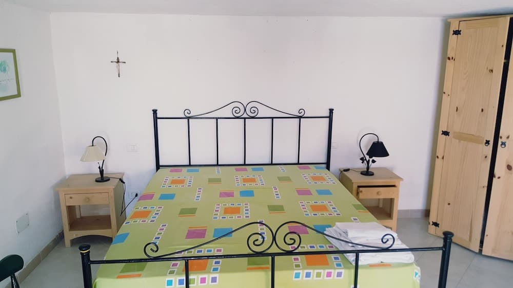 Beach Front Studio Apartment Tonnarella