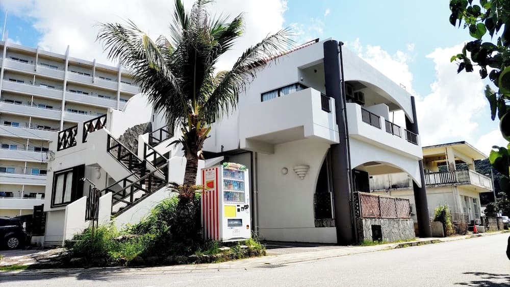 Kariyushi Condominium Resort Nago Sea Side House