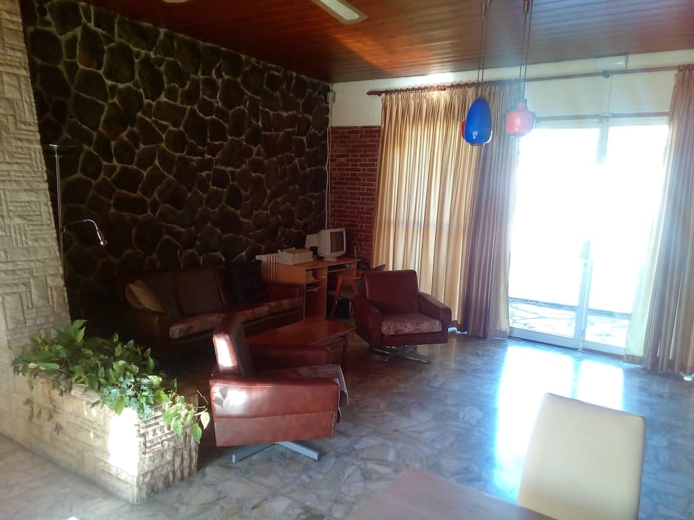 Lobi oturma alanı