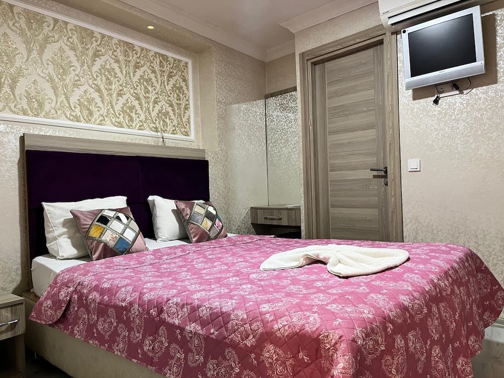 Theodian Hotel