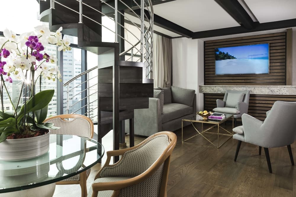 Marquis Sky Suites