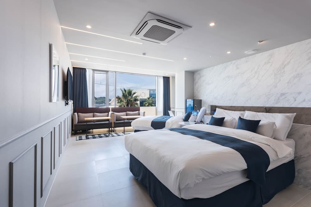 Bluespring Boutique Hotel