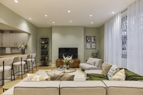 The Bayswater Gardens - Bright & Central 3BDR Home in Bayswater
