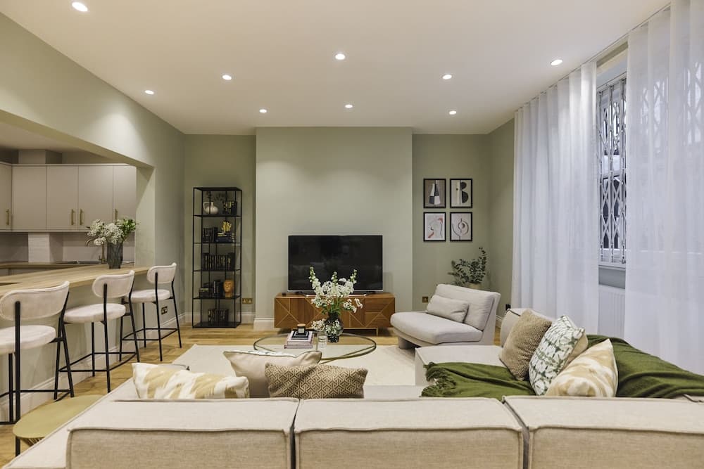 The Bayswater Gardens - Bright & Central 3BDR Home in Bayswater