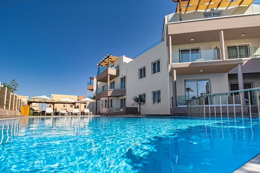 Oliva Beach Studios & Apartments