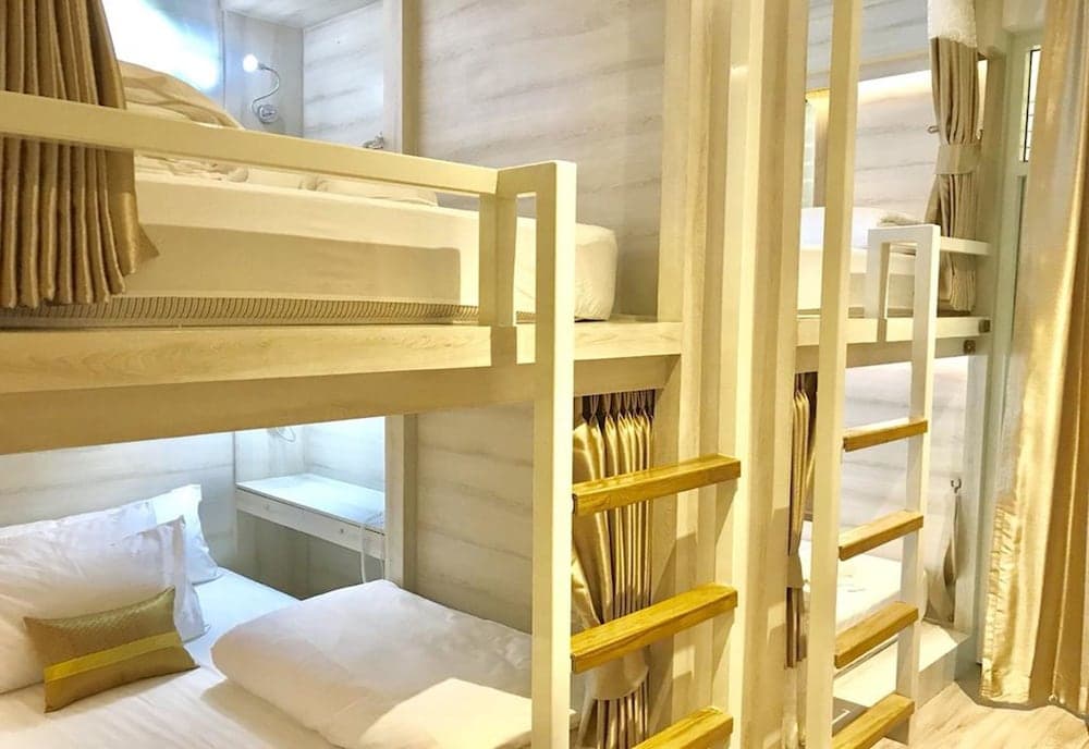 Mariya Lady Hostel At Suvarnabhumi Airport - Female Only
