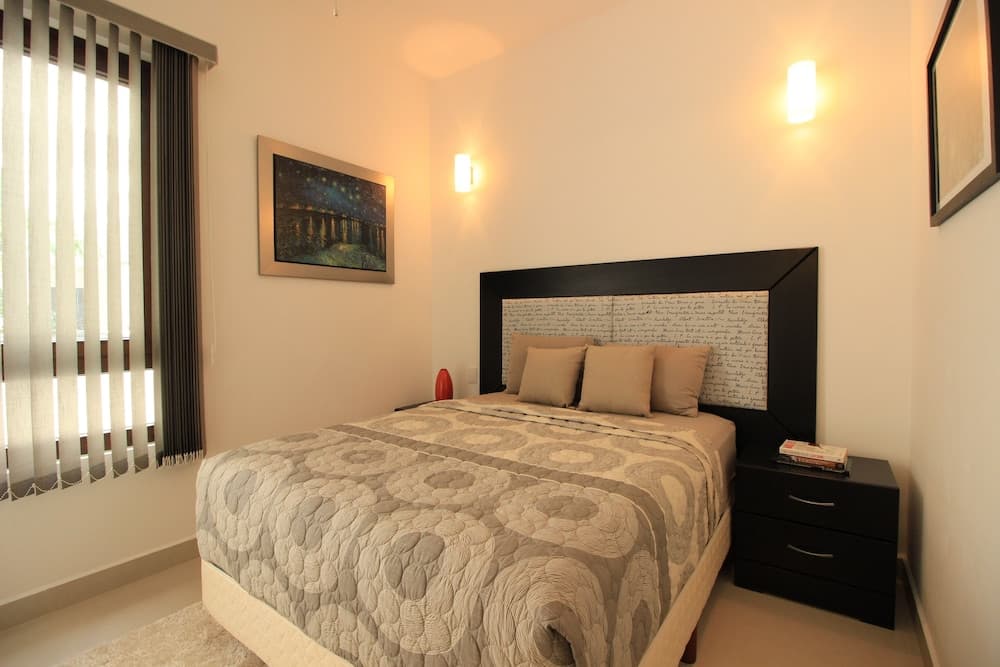 Penthouse with Terrace by Olahola