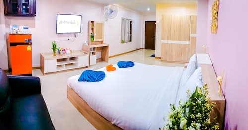 Walking Street Residence - Boutique Suites