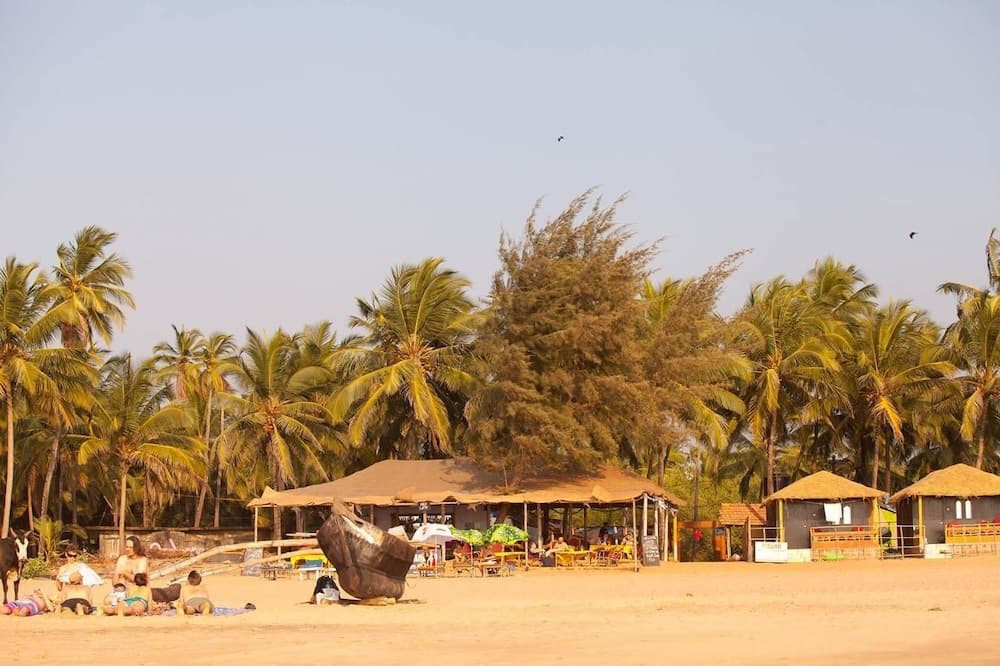 Madhu Beach Huts