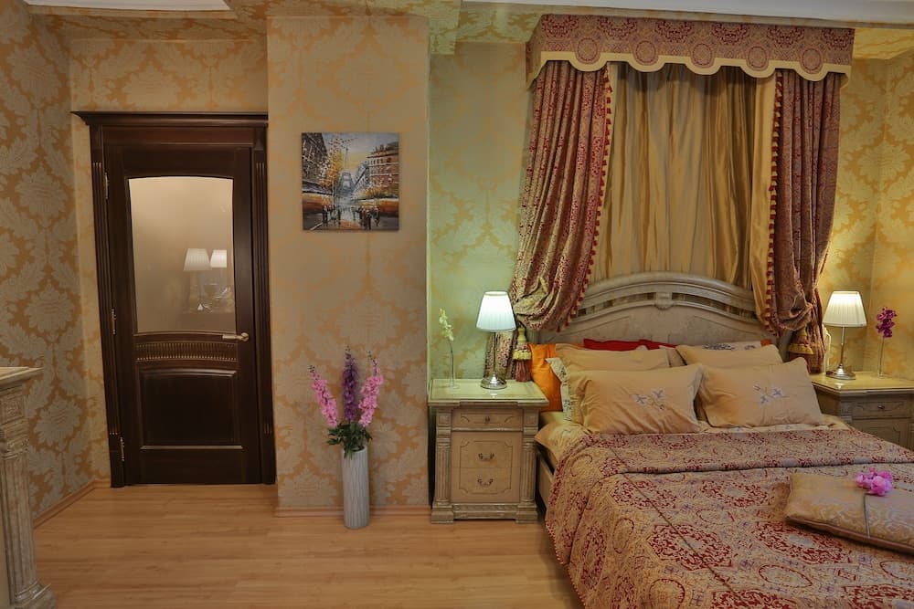 Lakshmi Apartment Boulevard 3-Bedroom