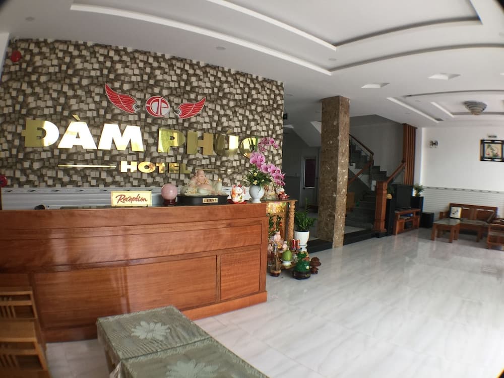 Dam Phuc Hotel