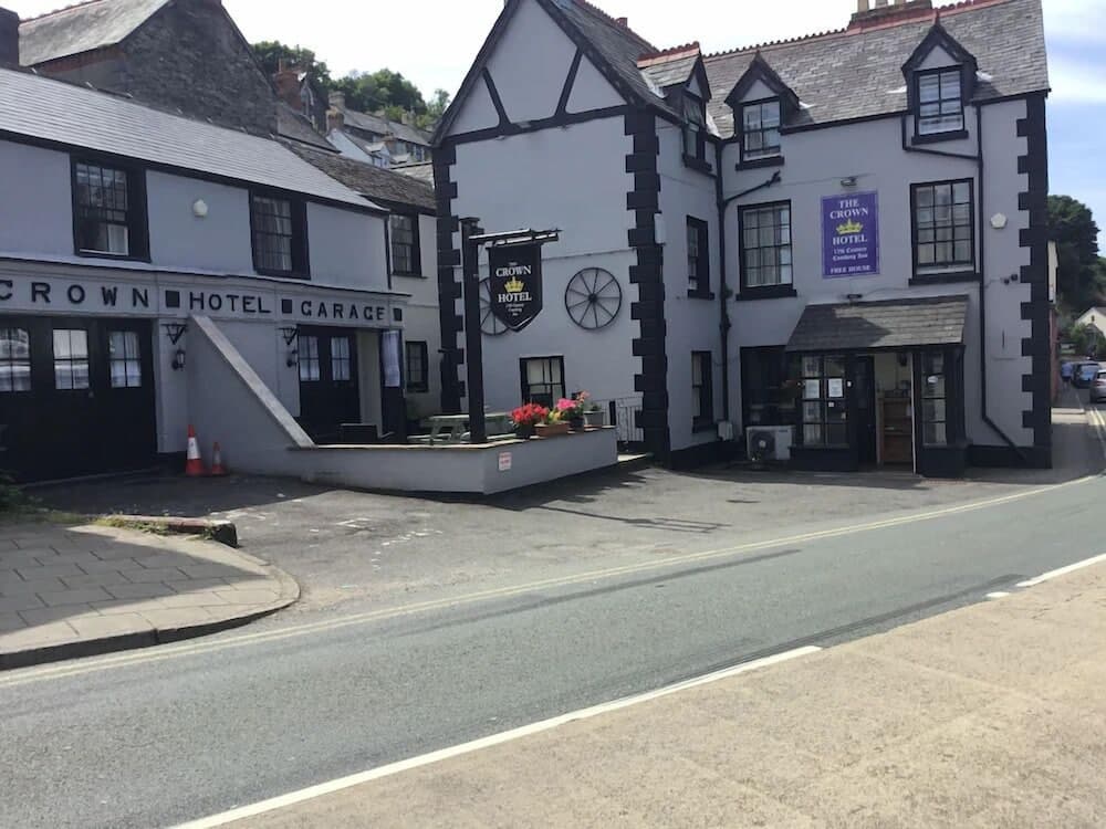 The Crown Hotel