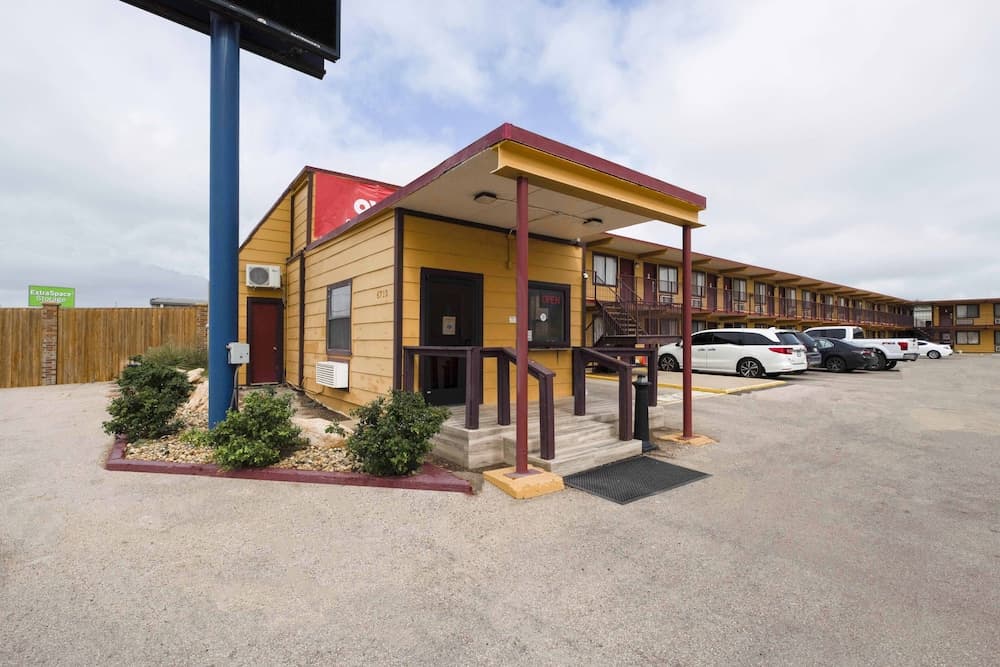 Oyo Hotel Odessa TX, East Business 20