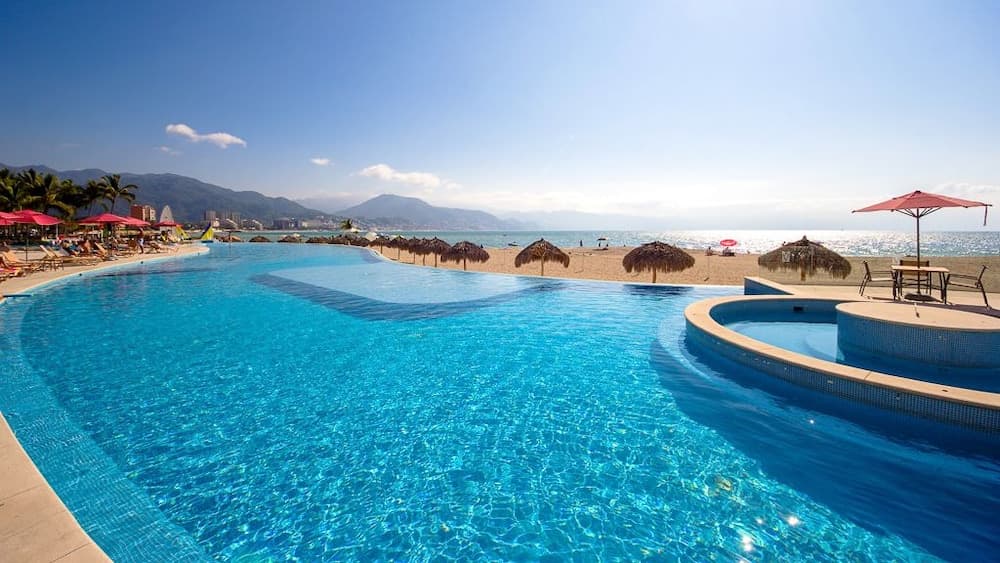 Beachfront Condo on 21st Floor