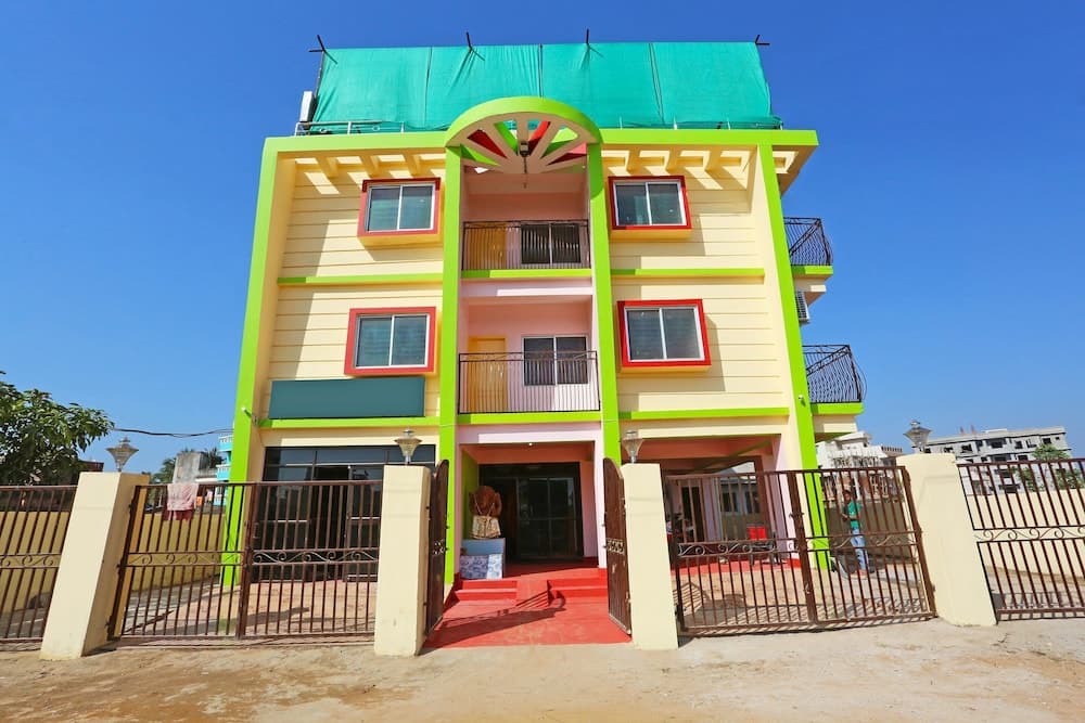 OYO 10493 MS Residency