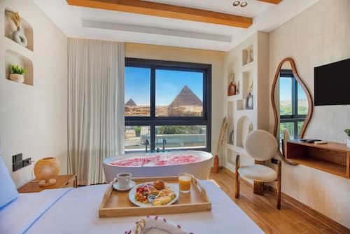 Panorama Pyramids Inn