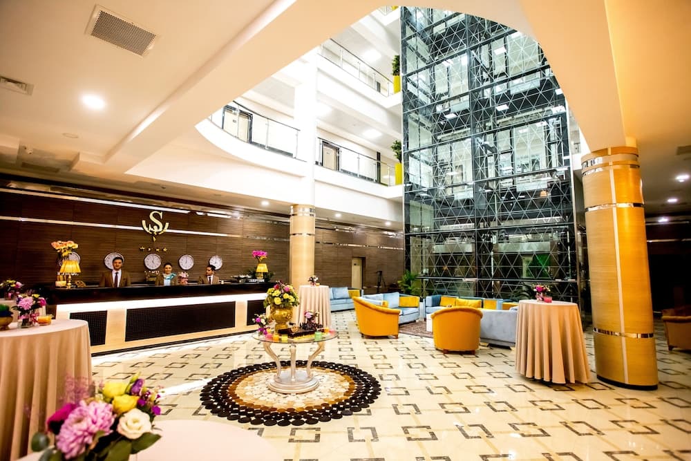 West Shine Hotel