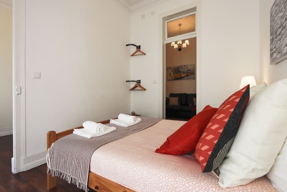 Bairro Alto Classic by Homing