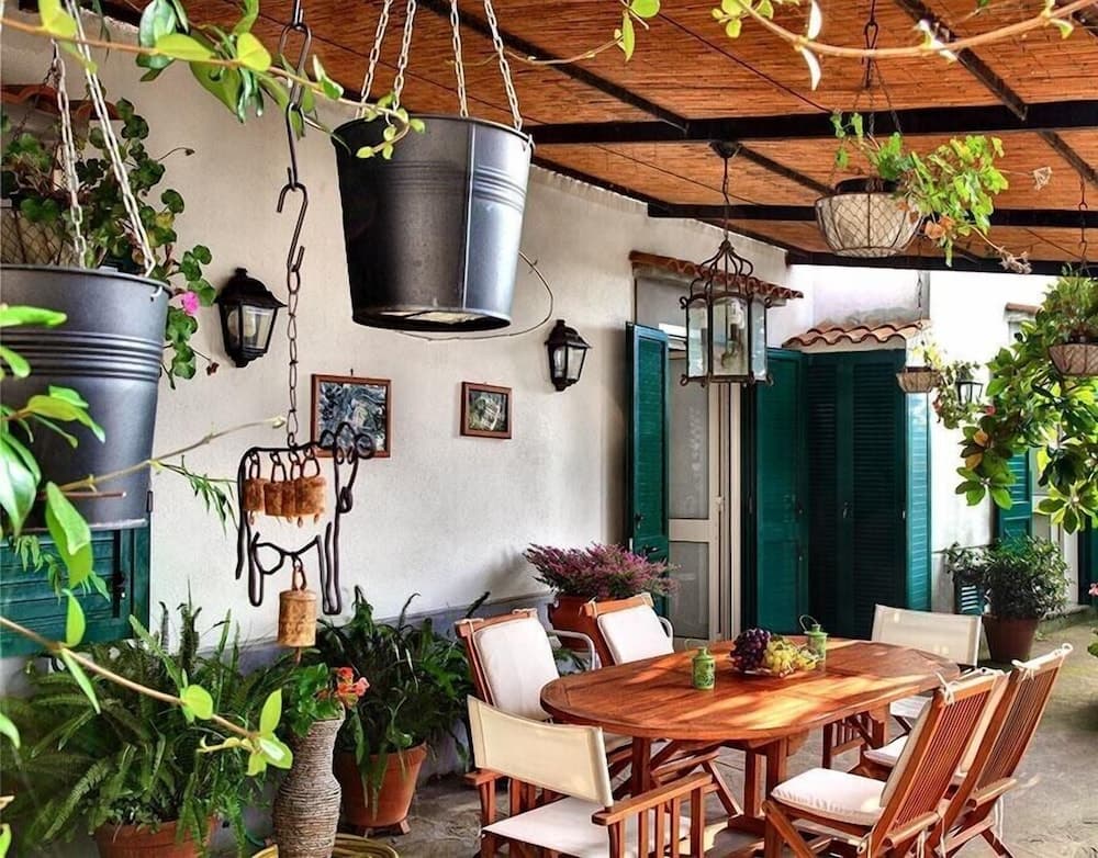 Açık havada yemek servisi