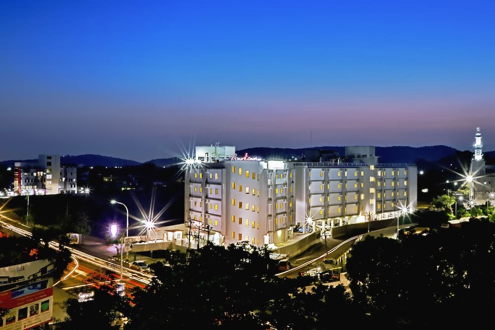 Downtown Business Hotel