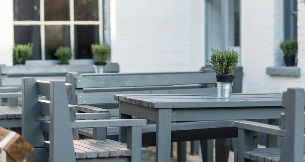 Açık havada yemek servisi