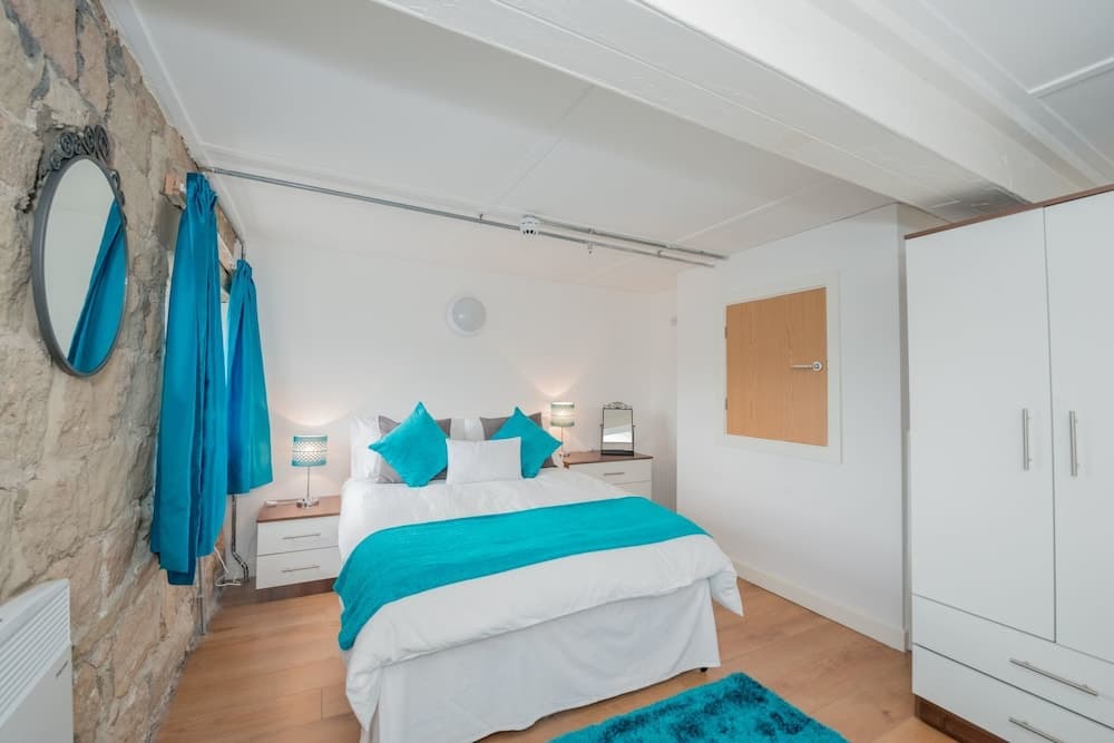 Kirkstall Bridge Apartments - 22