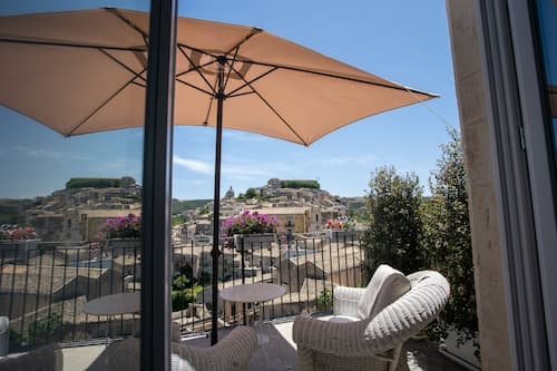 Terra del sole Ibla - Panoramic B&B