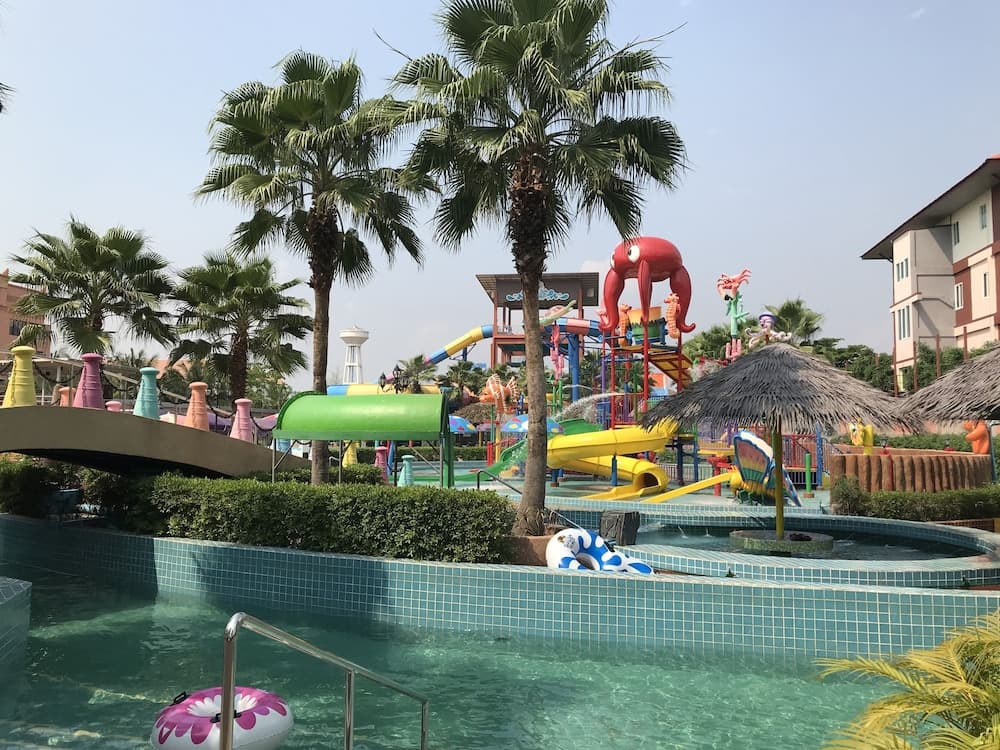 Usotel Waterland Hotel