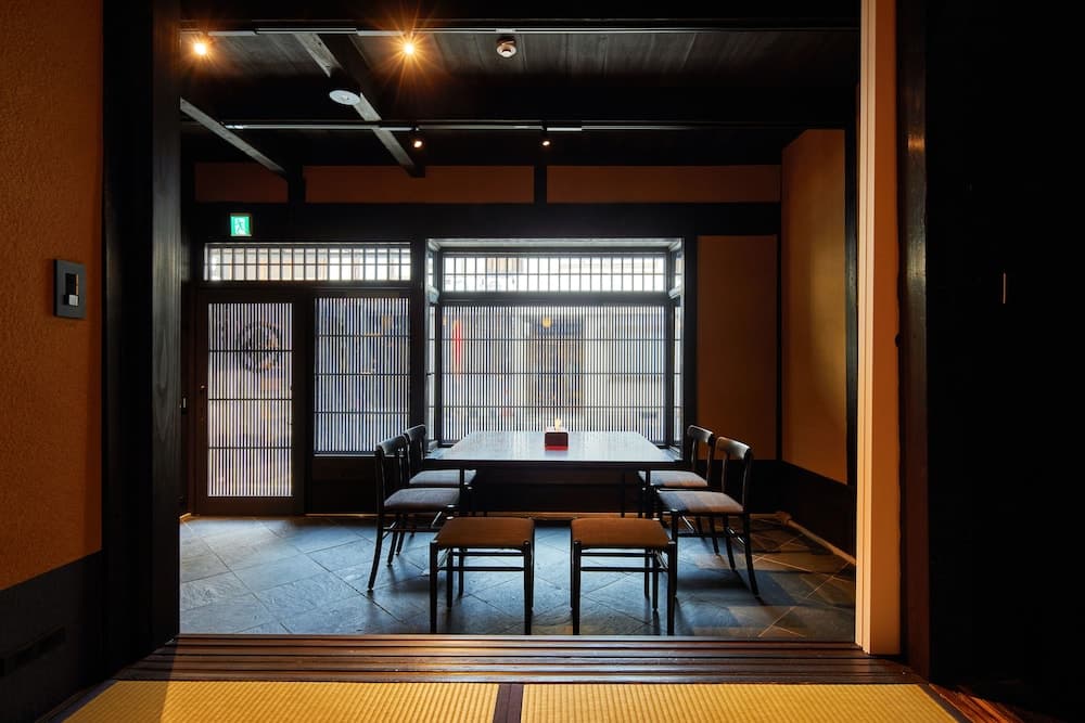 Kyoto Urushiro Wakasaya
