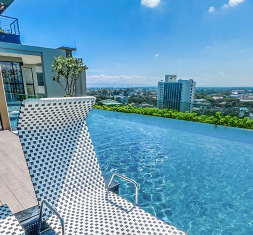 HIC at Night Bazaar 607