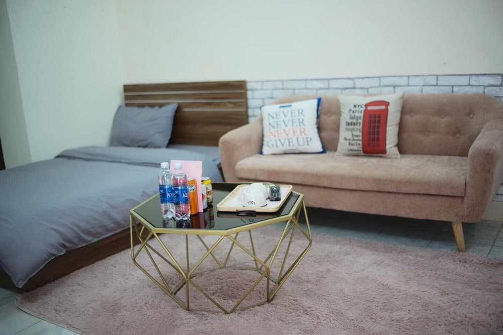 Peony House Trade Hotel II