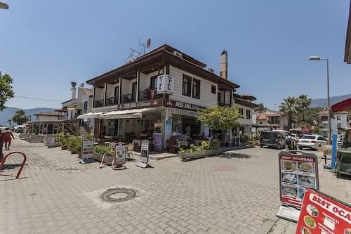 Mevsim Otel Akyaka