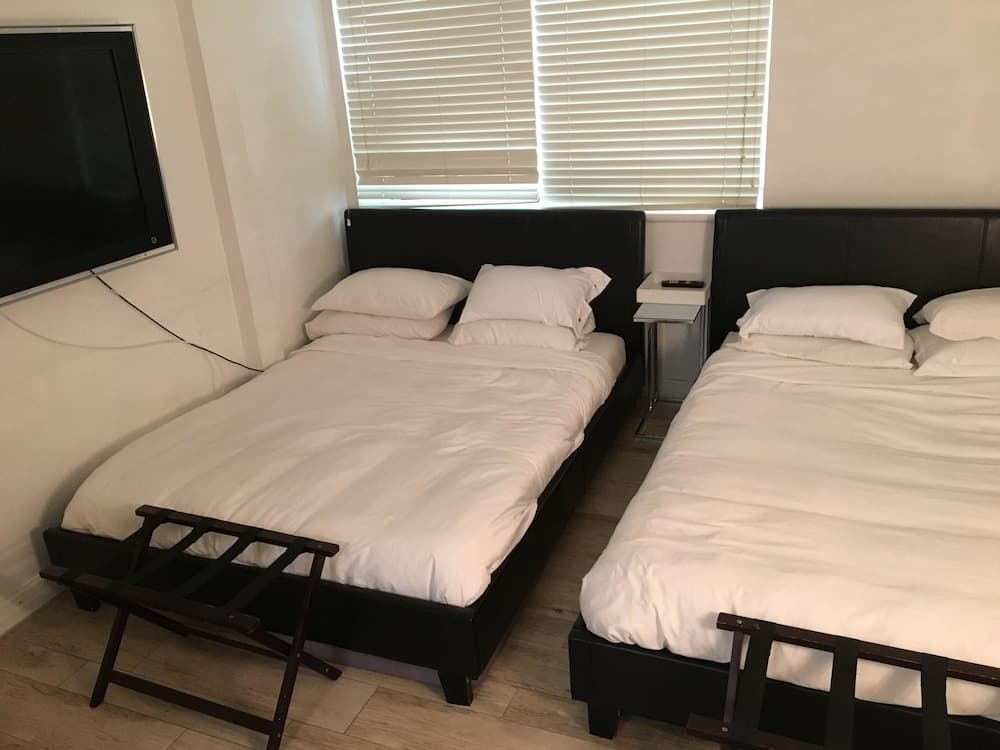 BEST DEAL! 2BR Modern Beachfront Ocean Drive WiFi