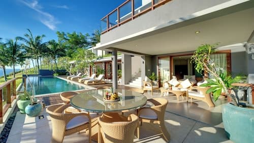 Malimbu Cliff Villa