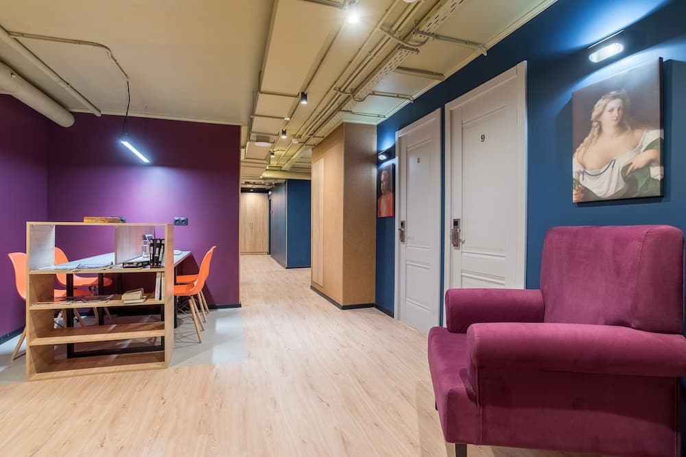 Lobi dinlenme salonu