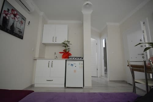 Samyeli Residence