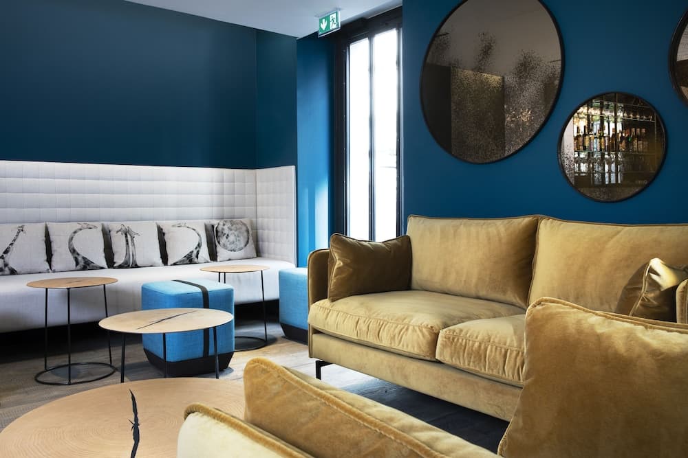 Lobi dinlenme salonu