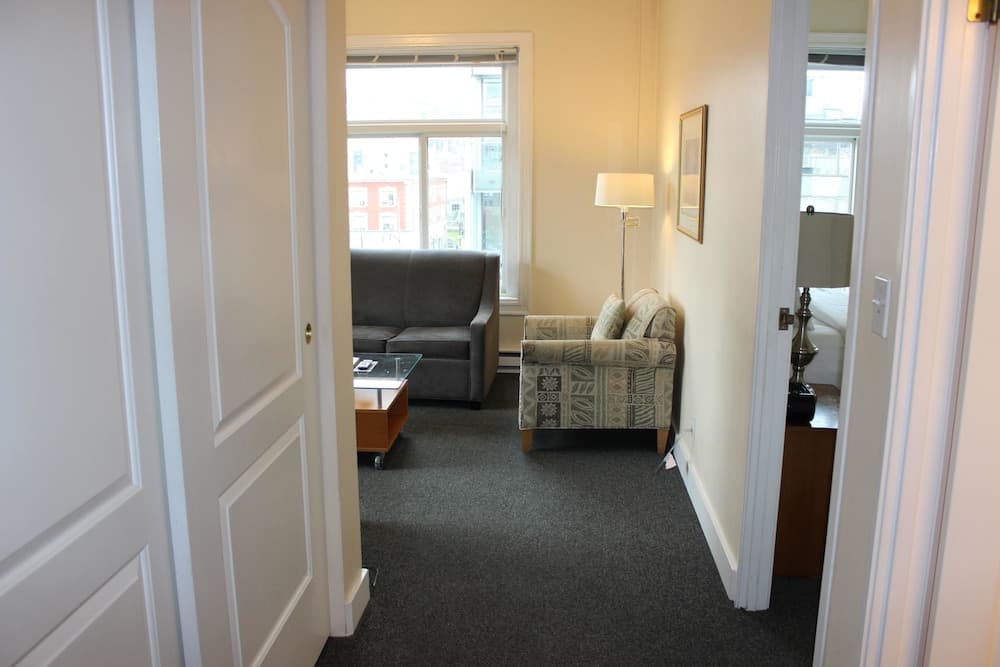 Washington Plaza Apartments