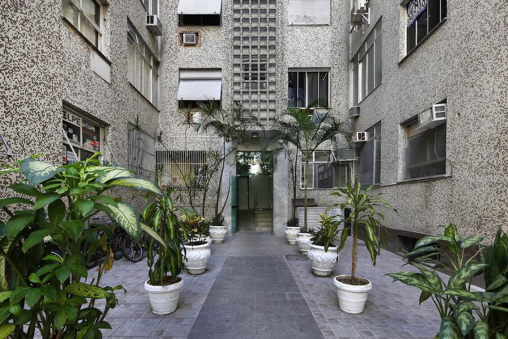 Rio Rentals 021 - U010 Excelente apartamento em Copacabana