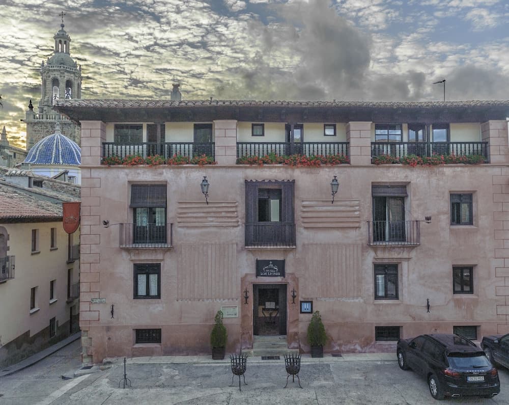 Hotel los Leones
