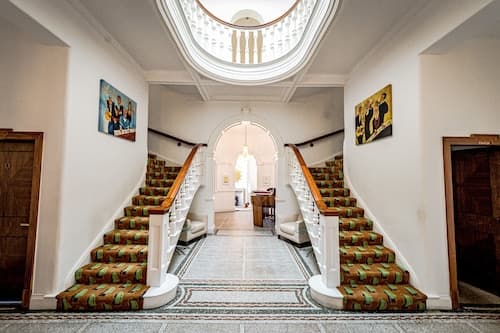 Leverhulme Hotel