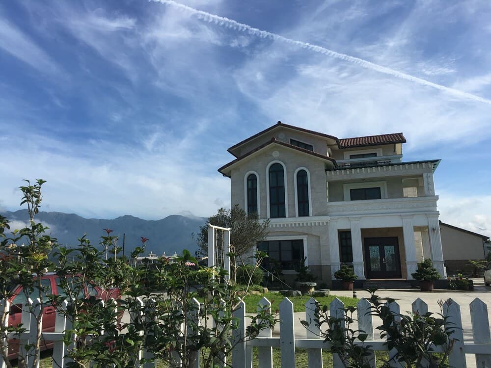 Konaklama yerinin ön cephesi