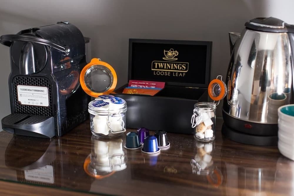 Kahve ve/veya kahve makinesi